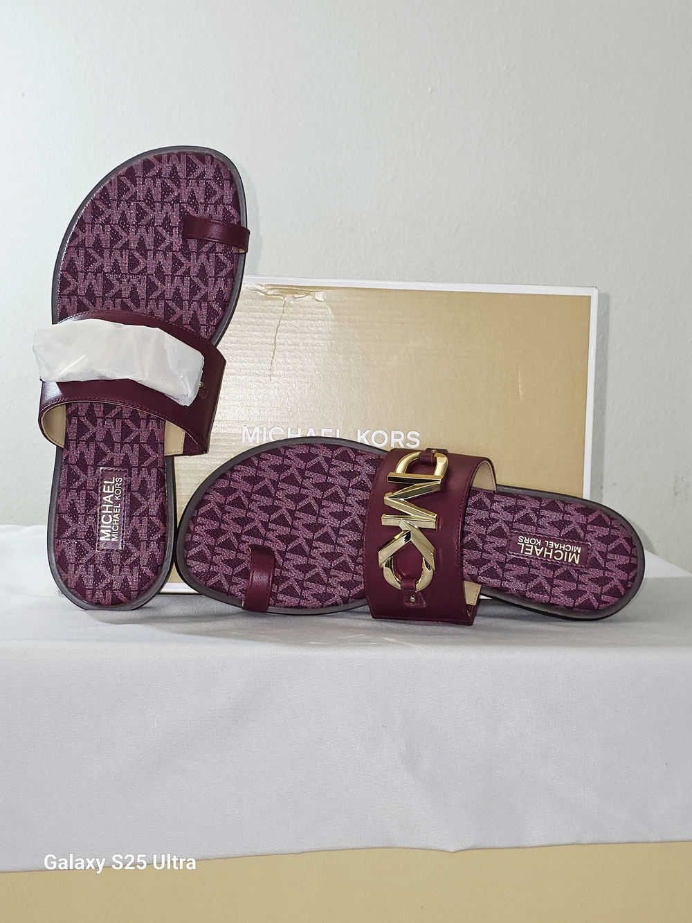 MICHAEL Michael Kors Izzy Flat Leather Sandals In Dark Berry Size 7.5M